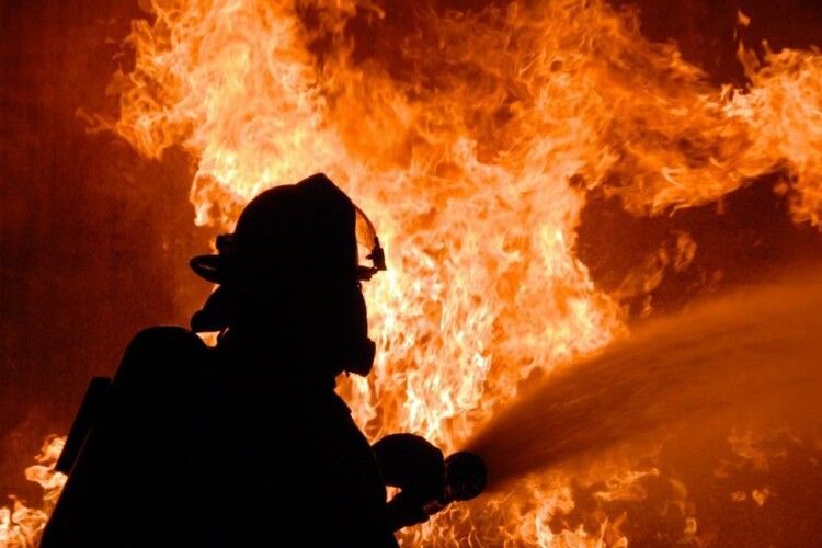 На Львівщині спалахнула масштабна пожежа: з’явилися деталі