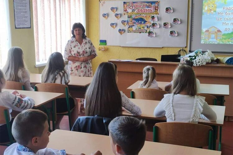 Вчителька з Херсонщини, яка перебралась на Волинь: «Намагаюсь підтримувати зв’язки з учнями, які живуть під окупацією»
