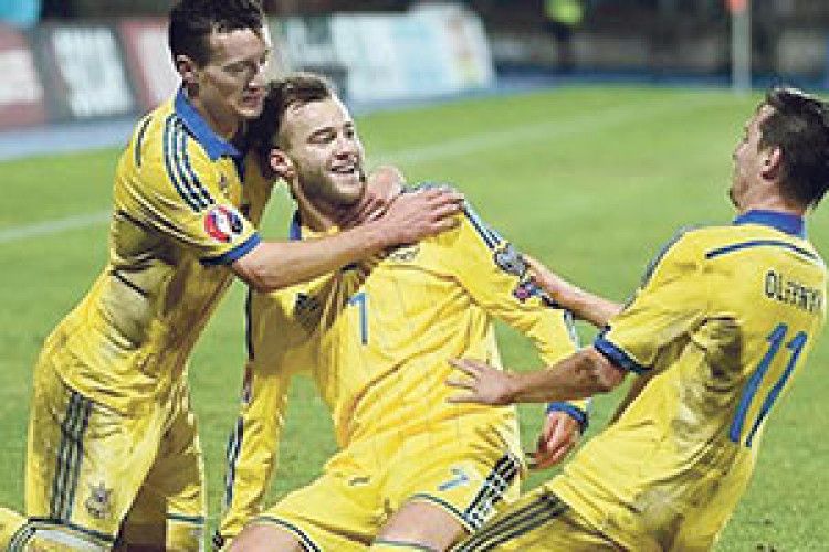 ОПТИМІСТИЧНІ ПРОГНОЗИ БАТЬКІВ ФУТБОЛЬНИХ ЗІРОК