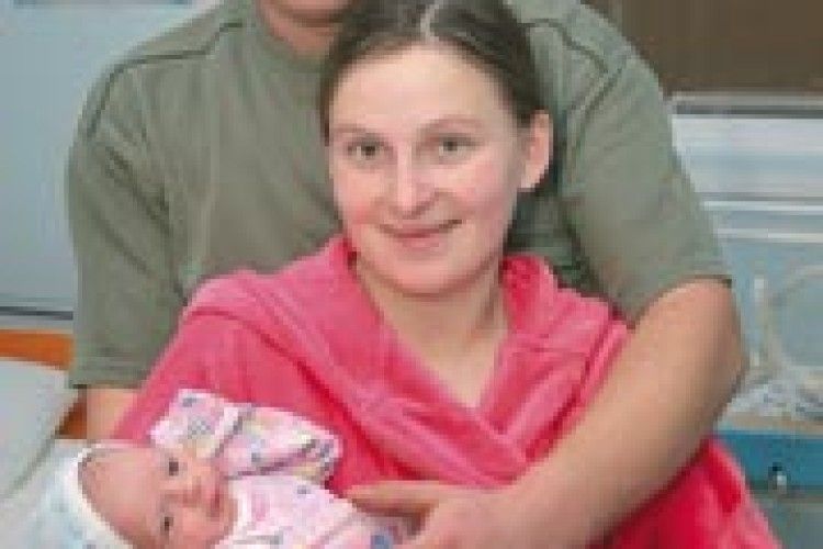 ДЕМОГРАФІЯ: перший крик немовляти