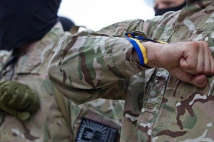 Міноборони подякувало українським добровольцям за мужність у боротьбі з агресором