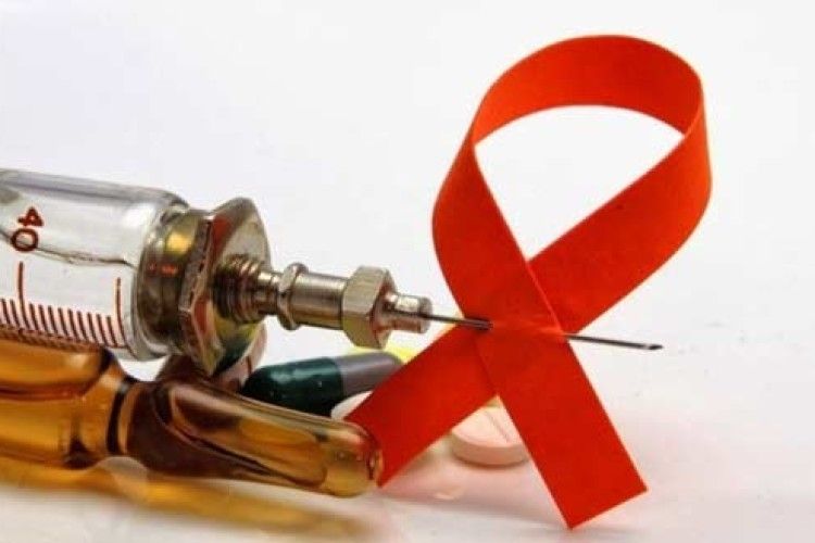 Ліки є тільки для ВІЛ-інфікованих та туберкульозників. Бо загрожують Європі