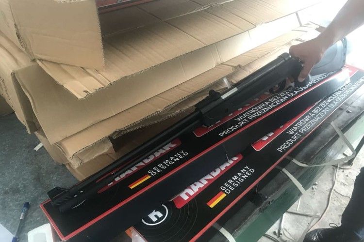 25 пневматичних гвинтівок та 100 тисяч набоїв до них виявили на кордоні з Польщею (фото)