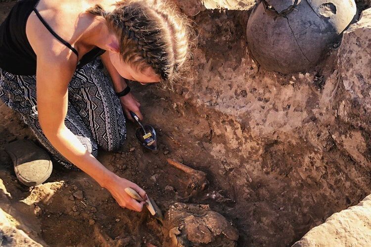 Запорізькі археологи знайшли поховання віком близько 2,5 тисячі років 