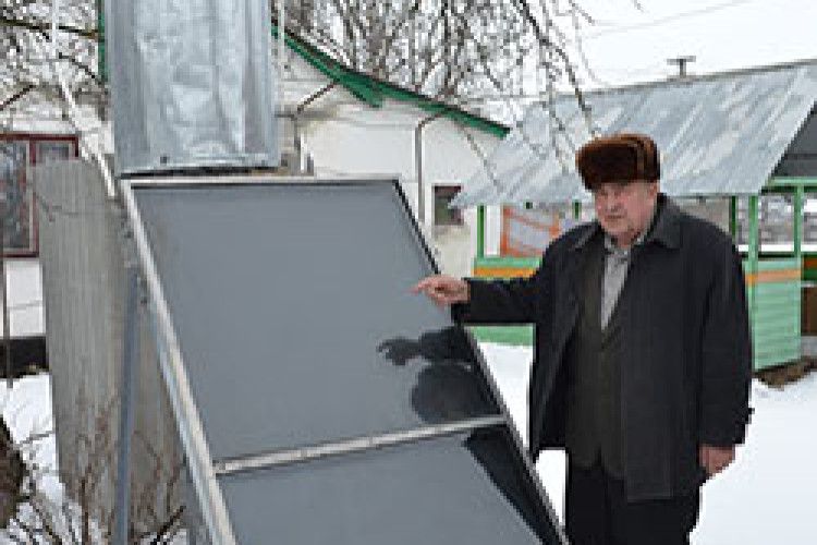 СОНЯЧНИЙ КОЛЕКТОР ПРАЦЮЄ ЯК САМОГОННИЙ АПАРАТ