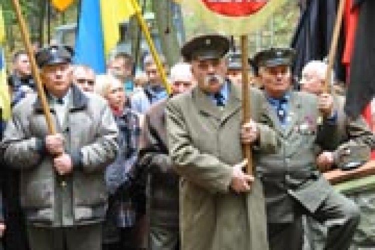 ВІКТОР ЮЩЕНКО ПОБУВАВ У ШТАБІ УПА*