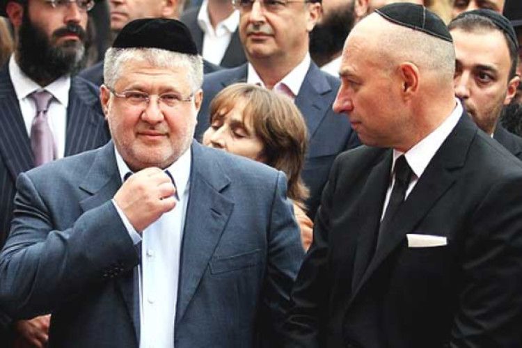 Коломойський і Григоришин отримали паспорти Кіпру
