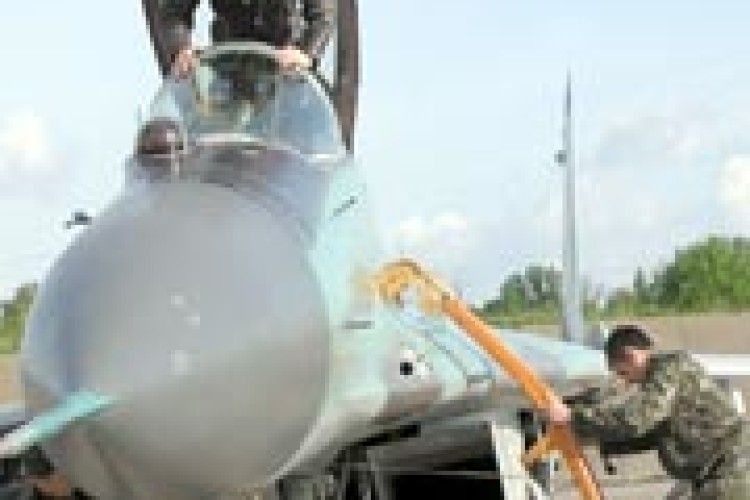 ВІЙСЬКОВІ НАВЧАННЯ У ВОЛИНСЬКОМУ НЕБІ