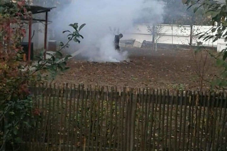 Лучанка розклала багаття й задиміла усю Варварівку