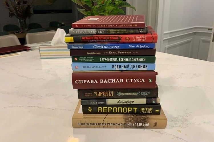 Притула прикупив книжок на період карантину