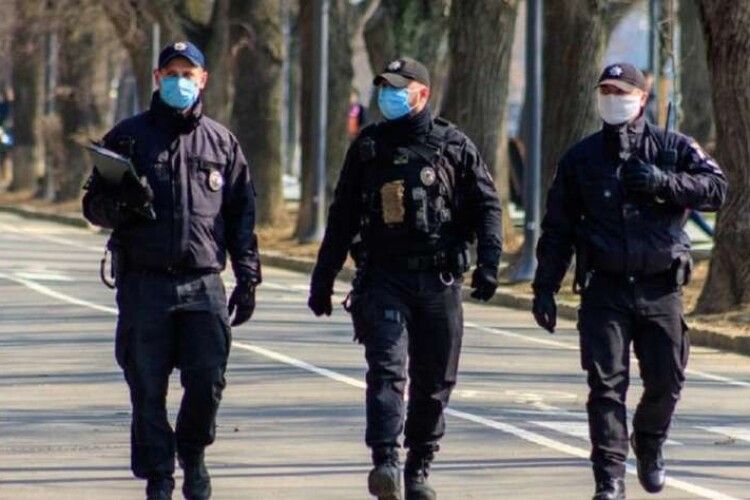 Чи перевірятиме поліція Covid-сертифікати на вулицях: пояснення міністра