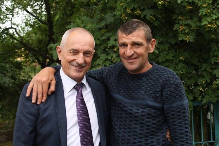 Олександр Савченко відвідав волинського «кіборга» та попросив: «Ти повинен вилікуватися й жити далі»