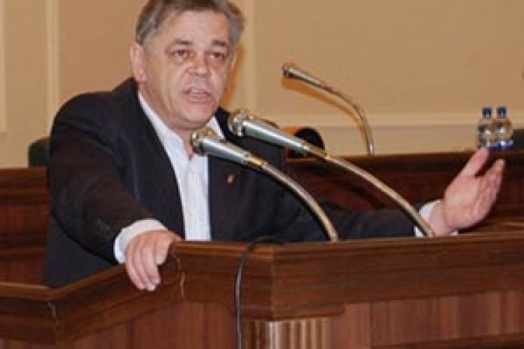 ГРОШІ ДЛЯ БЮДЖЕТУ — З КИШЕНЬ ОЛІГАРХІВ, А НЕ ПЕРЕСІЧНИХ УКРАЇНЦІВ*