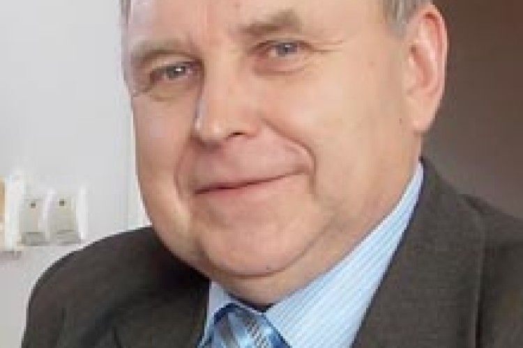 ЯКІ Б НЕ БУЛИ ОКРИЛЕНІ «КОПИ», КЕРІВНИК У НИХ — БАГАТИЙ «МЄНТ»...