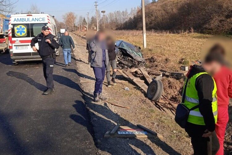 Смертельна ДТП: водій позашляховика влетів у мотоблок