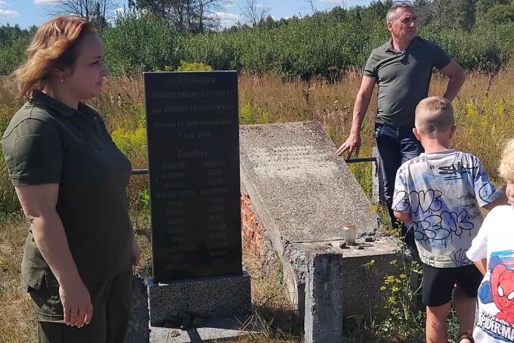 Місце пам’яті в нацпарку на Волині: тут було знищене нацистами єврейське містечко