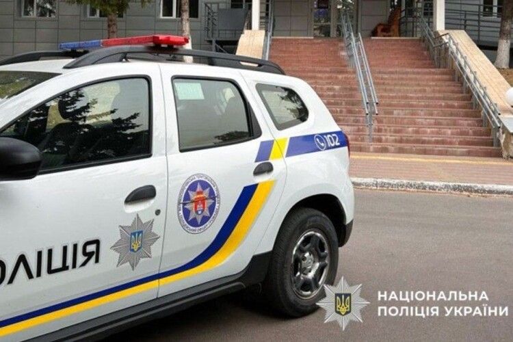 Школяр вистрибнув з вікна у Києві: що каже поліція