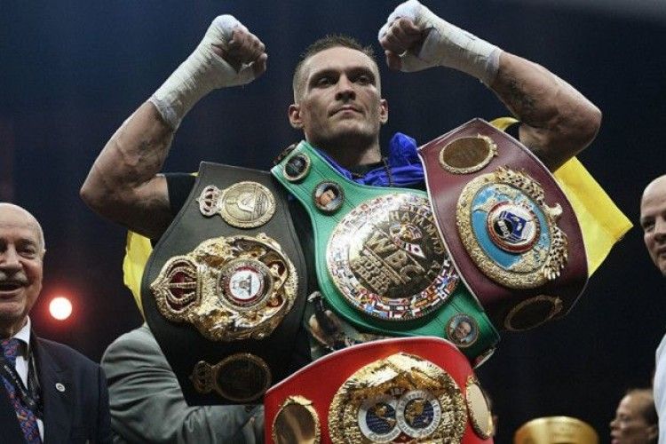 Усик не прислухався до Гройсмана і відмовився від Зірки Героя