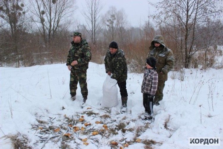 Небайдужі жителі Любомльщини рятують лелек (ФОТО)