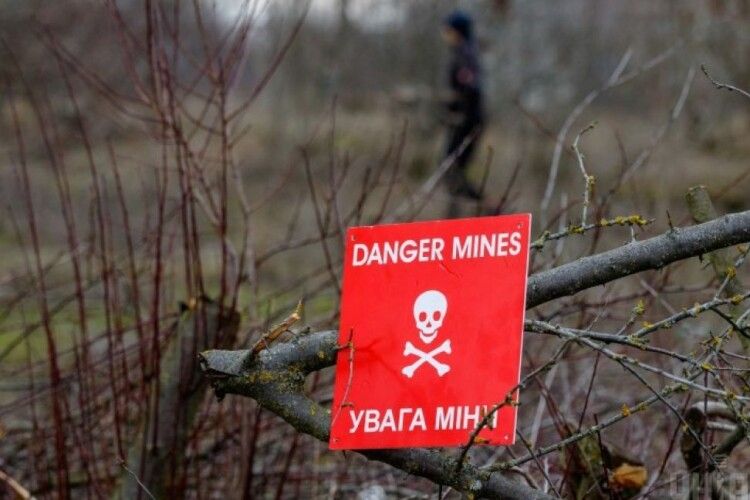Сумська область: троє людей загинули, підірвавшись на міні, ще один - від ракети рф