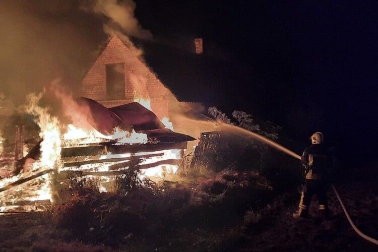 Вночі у селі під Луцьком була пожежа
