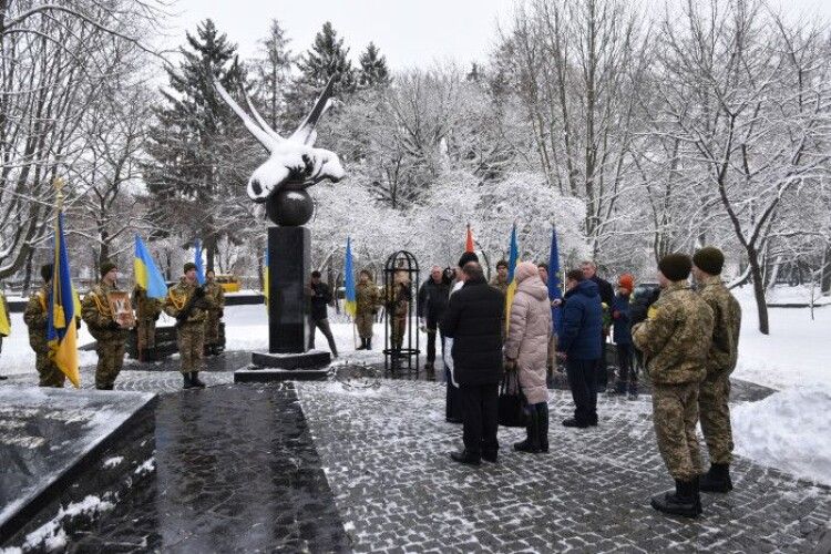 У Луцьку вшанували героїв-ліквідаторів (Фото)