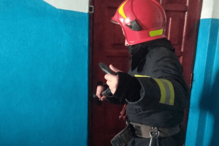 У Луцьку в квартирі виявили мертвого чоловіка