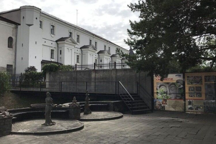 У Старому Луцьку відкрили авторську експозицію Миколи Голованя
