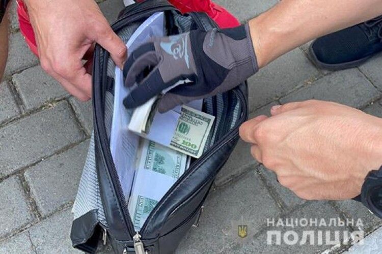 За посаду голови ОДА просили хабар у 600 тисяч доларів США