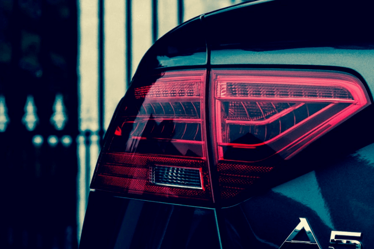 Українці вже можуть зареєструвати авто, привезене з-за кордону