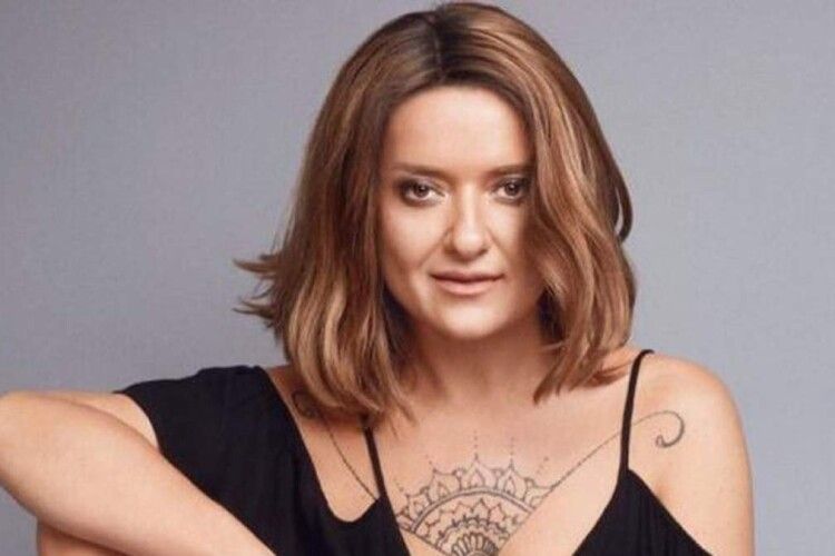 Наталія Могилевська розповіла, як вдома ховалася під ліжком від віконного скла