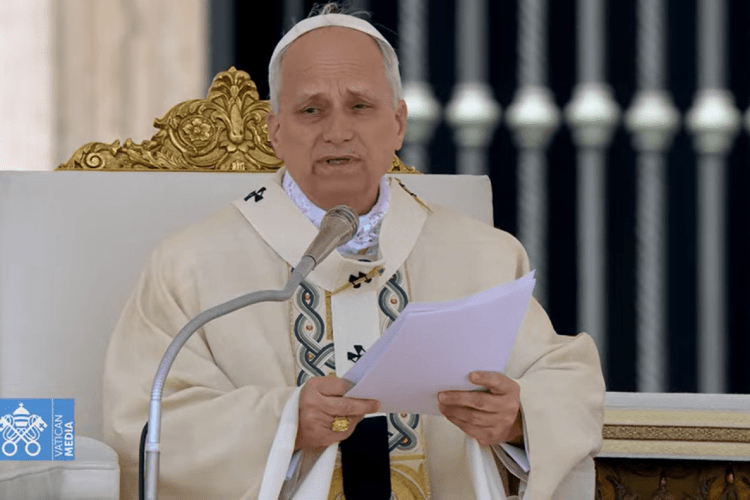 Трамп побив горшки навіть з Папою Римським