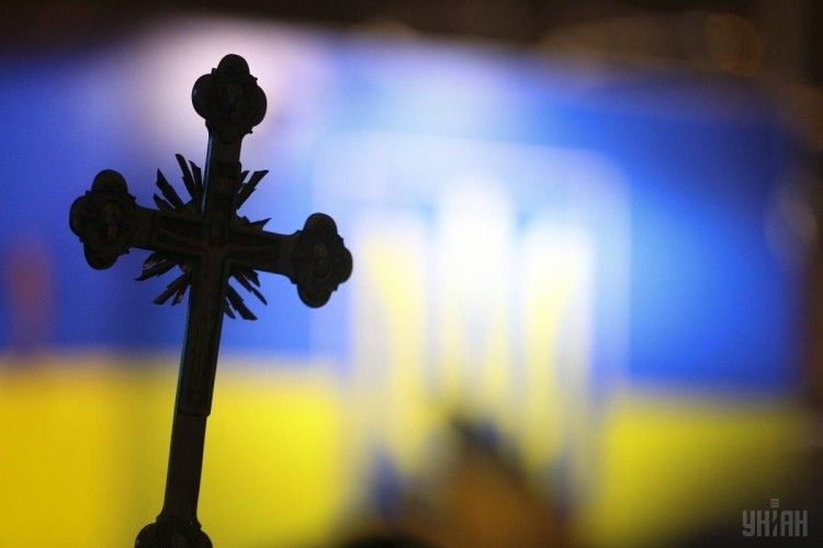 Президент Порошенко підписав закон про перехід громад до Православної церкви України