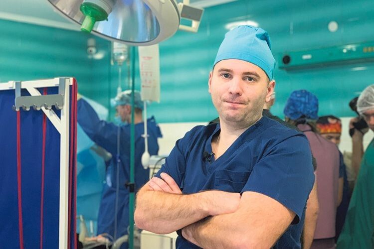 Підтримайте кандидата на звання «Людина року» – хірурга з Ковеля Олега САМЧУКА 