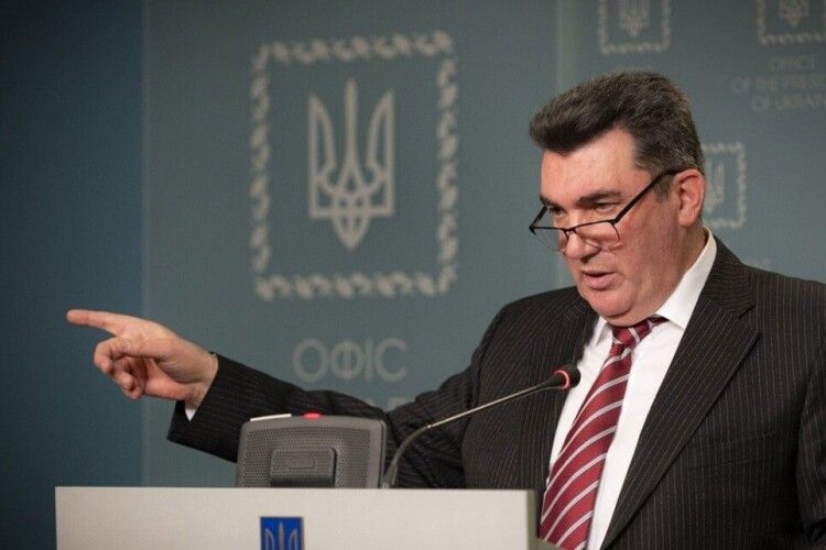 Росія продовжить наступ, найближчі місяці будуть вирішальними - Данілов 