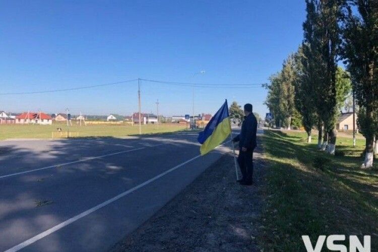 У Луцькому районі навколішки прощалися із 35-річним Героєм (Фото)