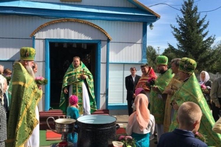 Прихожани нововолинського храму хочуть перейти у Православну Церкву України