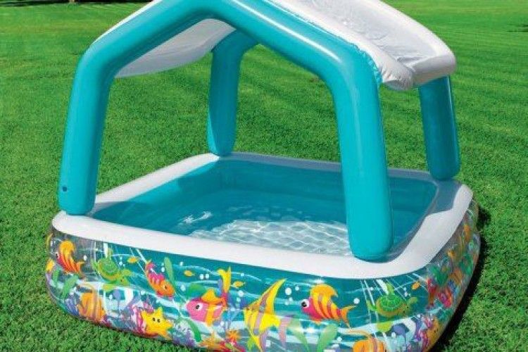 Сестри двох і трьох років захлинулися в домашньому басейні в Харківській області