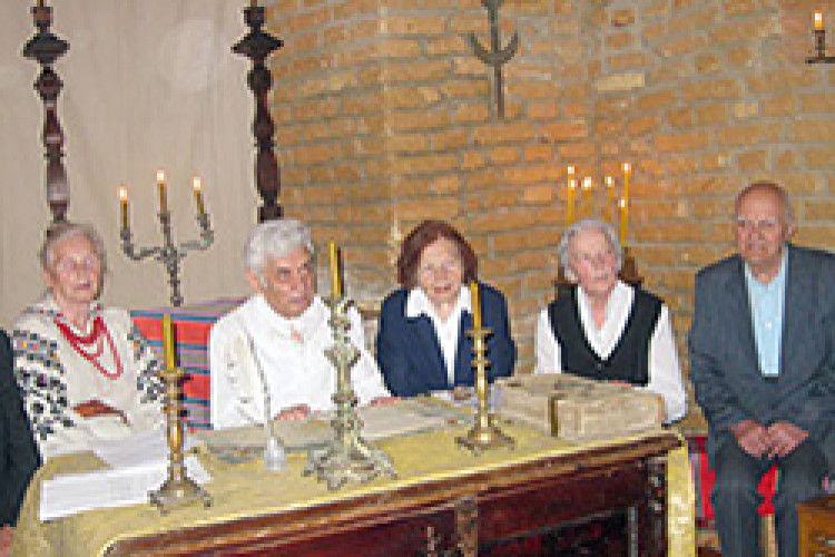 ПЕРЕНЕСЛИСЯ У МИНУЛЕ НА 400 РОКІВ