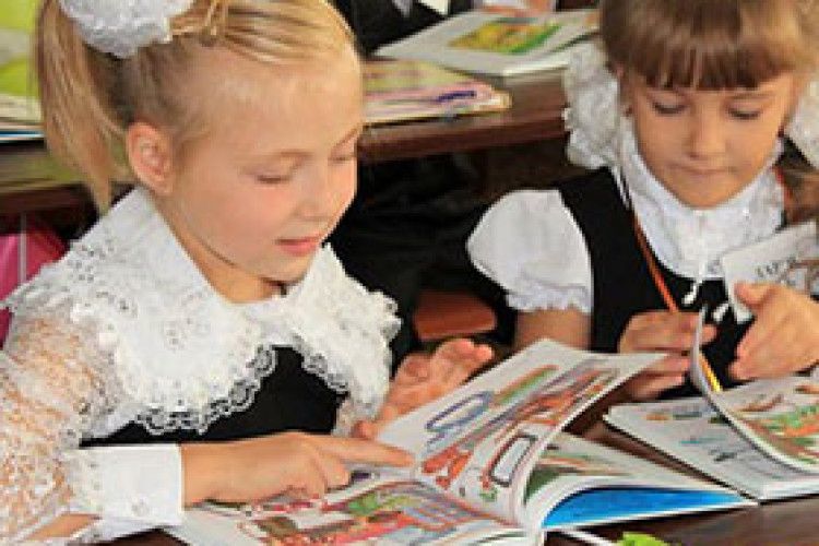 ПІДРУЧНИКІВ У ШКОЛАХ НЕ БРАКУВАТИМЕ