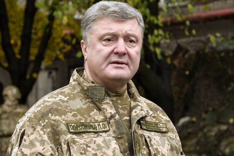 Президент Порошенко заявив, що грошове забезпечення бійця на передовій нині складає мінімум 20 тисяч гривень