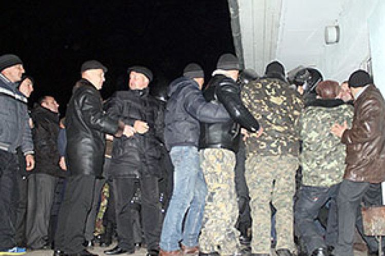 А НА РІВНЕНЩИНІ — ВІЙНА ЗА СПИРТЗАВОДИ