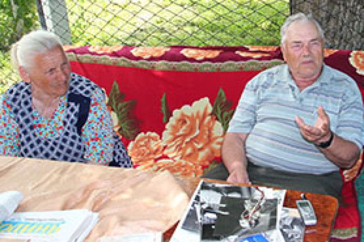 ЗНЕДОЛЕНІ ДІТИ ВІЙНИ ЗУСТРІЛИСЯ ЧЕРЕЗ 70 РОКІВ