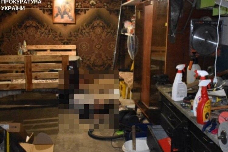 Чоловік забив коханку до смерті палицею 