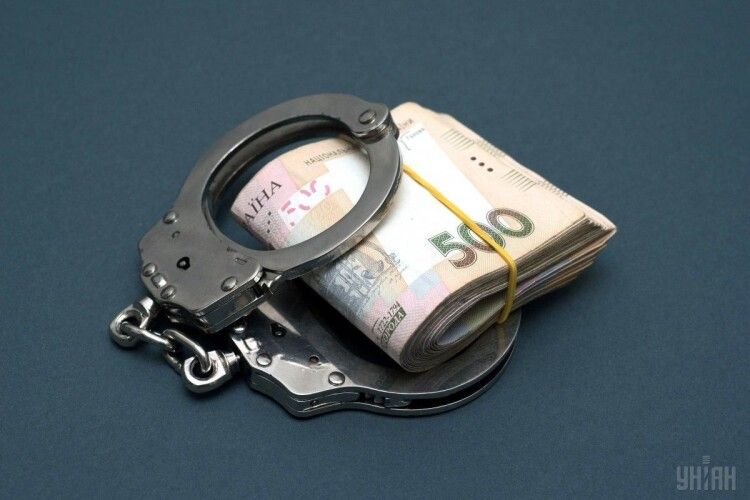 Відкрили кримінал на лучанина, який пропонував 1800 гривень хабаря поліцейським