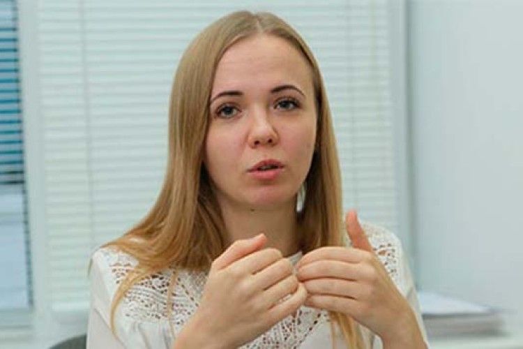 23-річна Калинчук не буде головною люстраторкою