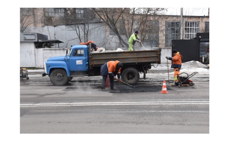 Чому в Луцьку тільки латають дороги?