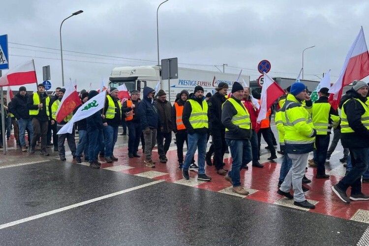 Луцькі депутати звернулись до міст-побратимів з Республіки Польща припинити блокаду кордону