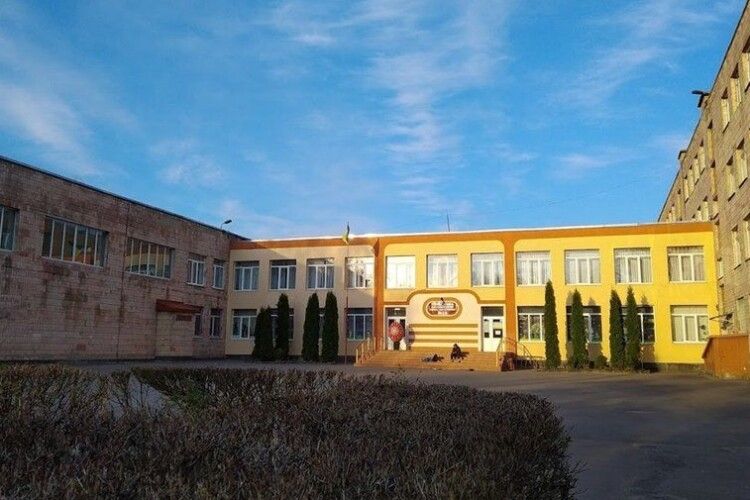Спалах кишкової інфекції: рівненські школи відмовились від послуг «РАМЕДАС Україна»