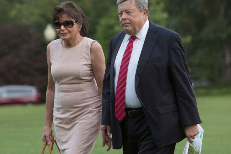 «Тримайся, чоловіче!» – у гості до Дональда Трампа приїхала теща (фото)